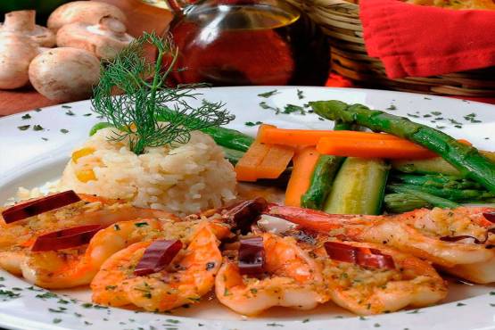 Camarones al Ajillo